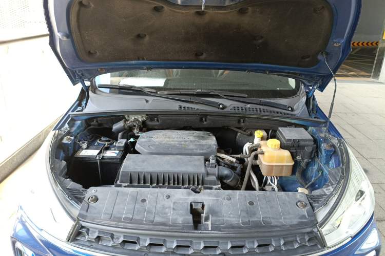 Used Wuling Hongguang S3 2018 1.5T Manual Luxury Model China V Standard Engine Bay