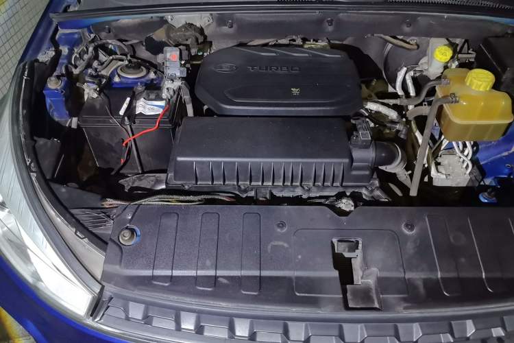 Used Wuling Hongguang S3 2018 1.5T Manual Luxury Model China V Standard Engine Bay Right
