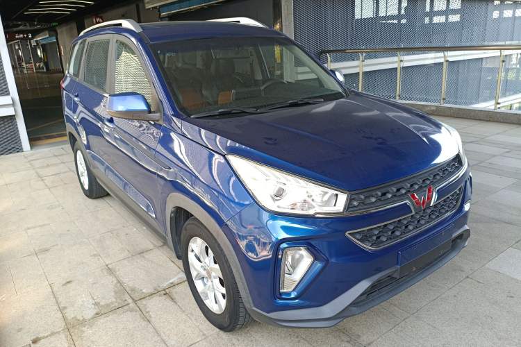 Used Wuling Hongguang S3 2018 1.5T Manual Luxury Model China V Standard Front Right 45 Deg