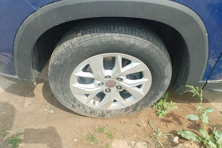 Used Wuling Hongguang S3 2018 1.5L Manual Comfort Model China V Standard Left Front Wheel Hub