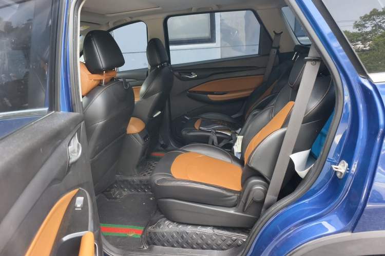 Used Wuling Hongguang S3 2018 1.5T Manual Luxury Model China V Standard Left Rear Seat