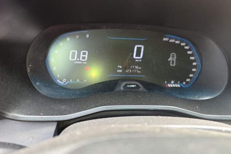 Used Wuling Hongguang S3 2018 1.5L Manual Comfort Model China V Standard Odometer Close Up
