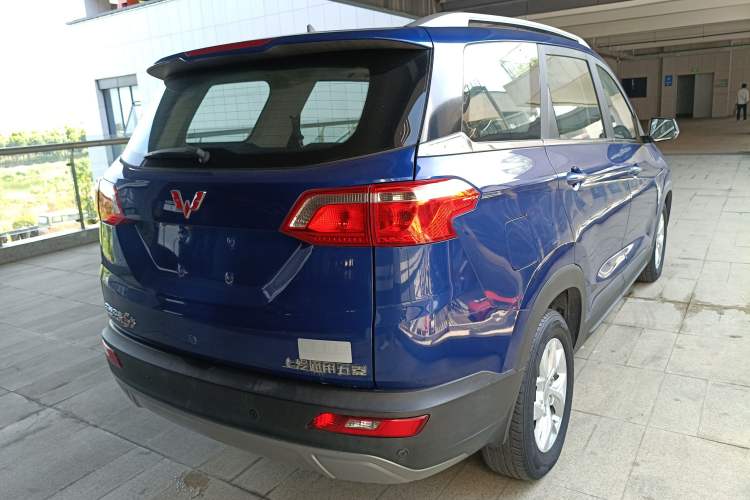 Used Wuling Hongguang S3 2018 1.5T Manual Luxury Model China V Standard Rear Right 45 Deg