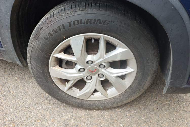 Used Wuling Hongguang S3 2018 1.5L Manual Comfort Model China V Standard Right Front Wheel Hub