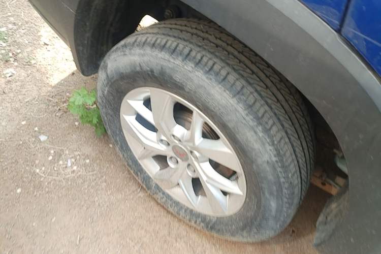 Used Wuling Hongguang S3 2018 1.5L Manual Comfort Model China V Standard Right Rear Wheel Hub