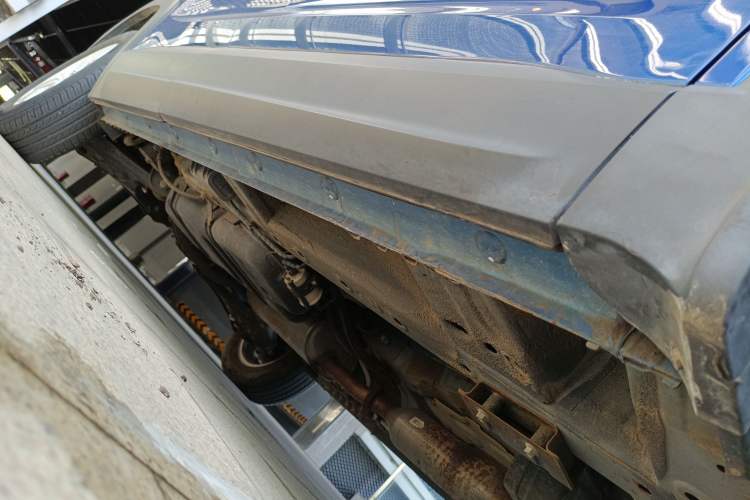 Used Wuling Hongguang S3 2018 1.5T Manual Luxury Model China V Standard Right Side Sill