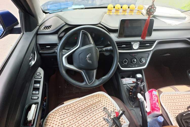 Used Wuling Hongguang S3 2018 1.5L Manual Comfort Model China V Standard Steering Wheel