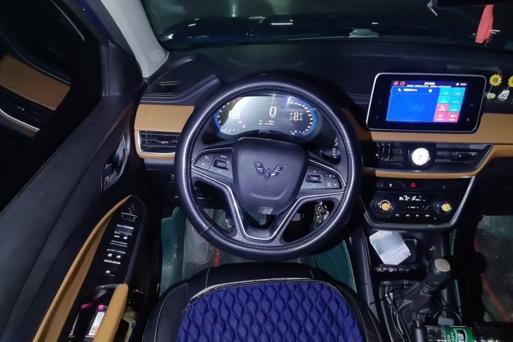 Used Wuling Hongguang S3 2018 1.5T Manual Luxury Model China V Standard Steering Wheel