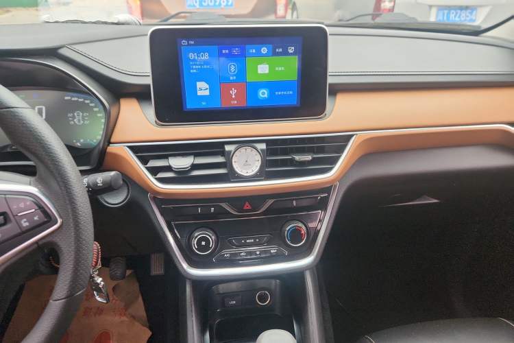 Used Wuling Hongguang S3 2018 1.5L Manual Luxury Model China V Standard Audio And AC Panel