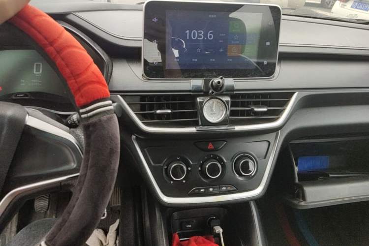 Used Wuling Hongguang S3 2018 1.5L Manual Comfort Model China V Standard Audio And AC Panel
