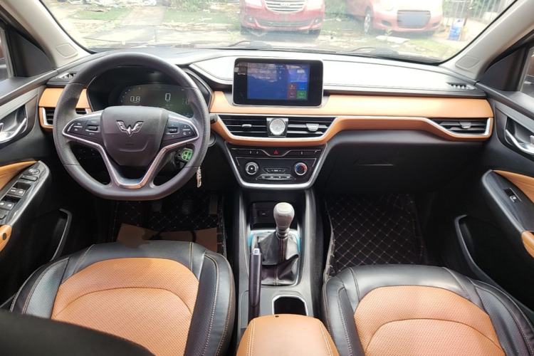 Used Wuling Hongguang S3 2018 1.5L Manual Luxury Model China V Standard Center Console