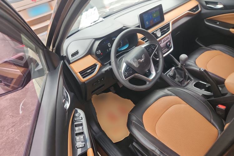 Used Wuling Hongguang S3 2018 1.5L Manual Luxury Model China V Standard Driver Seat