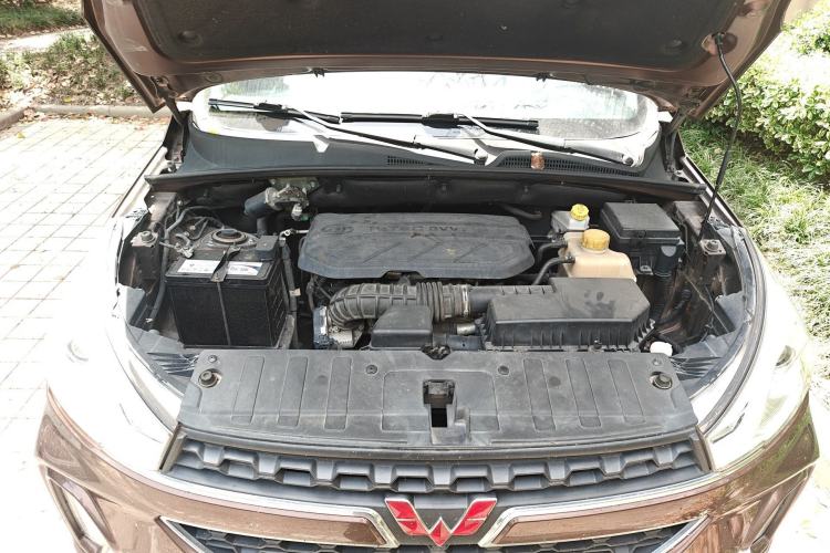 Used Wuling Hongguang S3 2018 1.5L Manual Luxury Model China V Standard Engine Bay