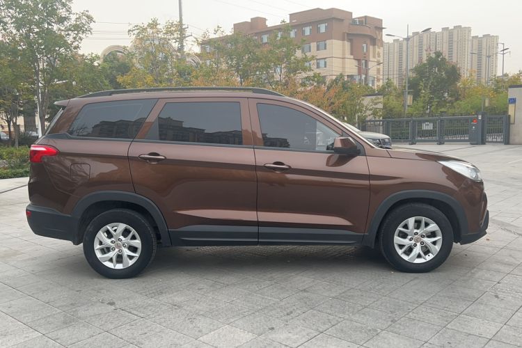 Used Wuling Hongguang S3 2018 1.5L Manual Standard Version China V Standard Exterior 2