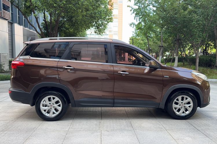 Used Wuling Hongguang S3 2018 1.5T Manual Luxury Model China V Standard Exterior 2