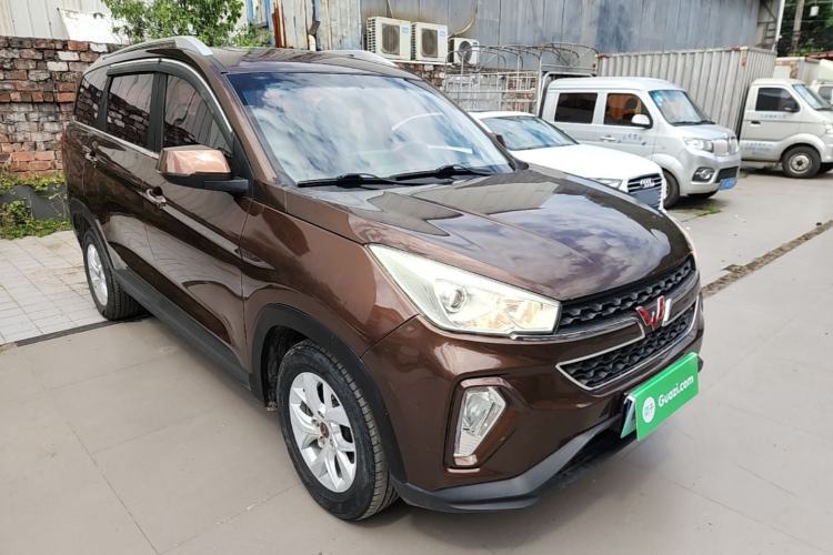 Used Wuling Hongguang S3 2018 1.5L Manual Luxury Model China V Standard Front Right 45 Deg