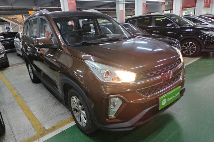 Used Wuling Hongguang S3 2018 1.5L Manual Luxury Model China V Standard Front Right 45 Deg