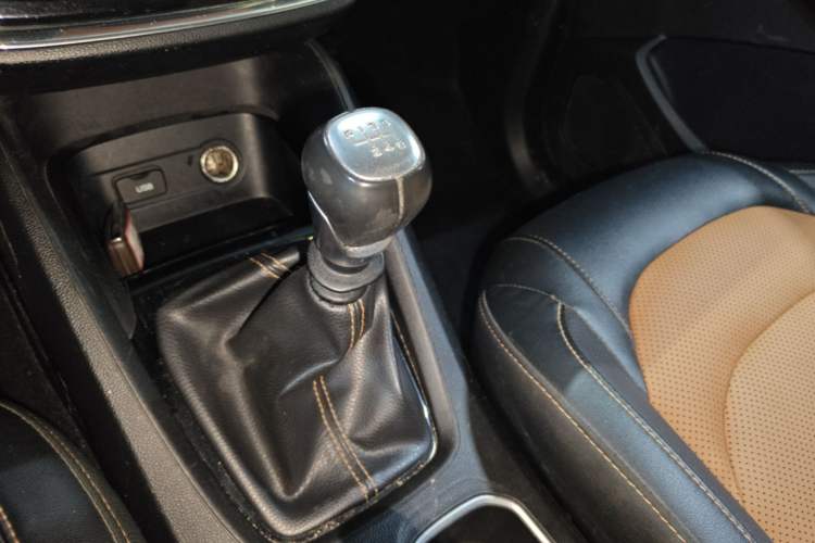 Used Wuling Hongguang S3 2018 1.5L Manual Luxury Model China V Standard Gear Lever
