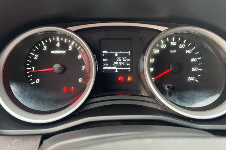 Used Wuling Hongguang S3 2018 1.5L Manual Standard Version China V Standard Instrument Cluster