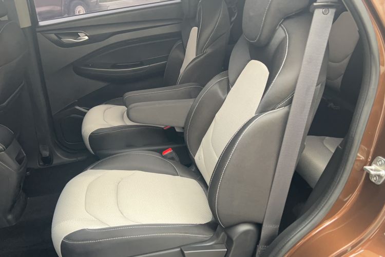 Used Wuling Hongguang S3 2018 1.5L Manual Standard Version China V Standard Interior 1
