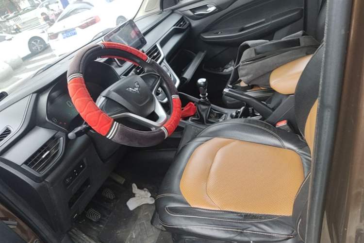 Used Wuling Hongguang S3 2018 1.5L Manual Comfort Model China V Standard Left Front Seat