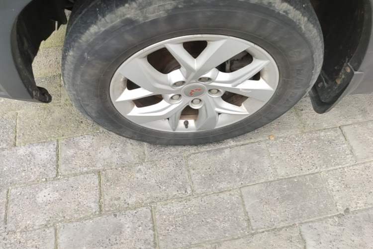 Used Wuling Hongguang S3 2018 1.5L Manual Comfort Model China V Standard Left Front Wheel Hub