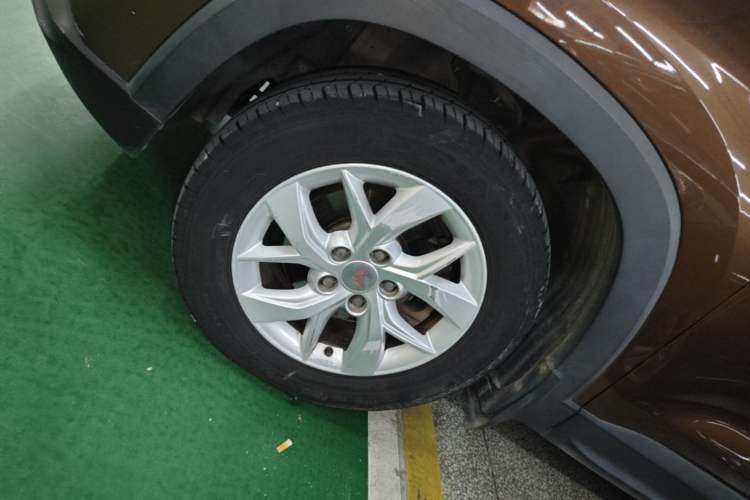 Used Wuling Hongguang S3 2018 1.5L Manual Luxury Model China V Standard Left Front Wheel Hub