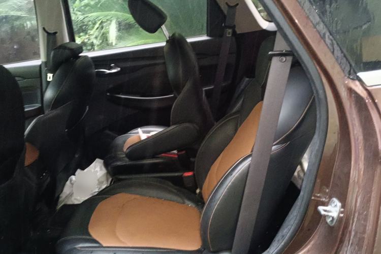 Used Wuling Hongguang S3 2018 1.5T Manual Comfort Model China V Standard Left Rear Seat