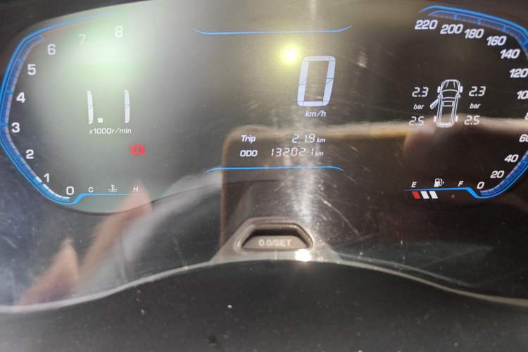 Used Wuling Hongguang S3 2018 1.5L Manual Luxury Model China V Standard Odometer Close Up