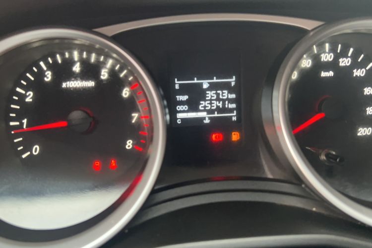 Used Wuling Hongguang S3 2018 1.5L Manual Standard Version China V Standard Odometer Close Up