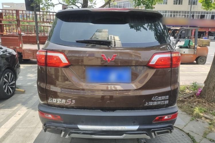 Used Wuling Hongguang S3 2018 1.5T Manual Luxury Model China V Standard Rear