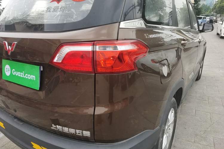 Used Wuling Hongguang S3 2018 1.5L Manual Comfort Model China V Standard Right Rear Taillight