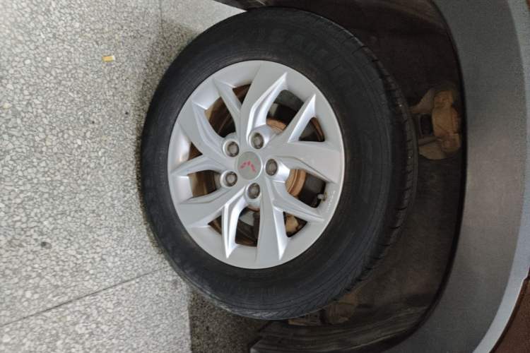 Used Wuling Hongguang S3 2018 1.5L Manual Luxury Model China V Standard Right Rear Wheel Hub