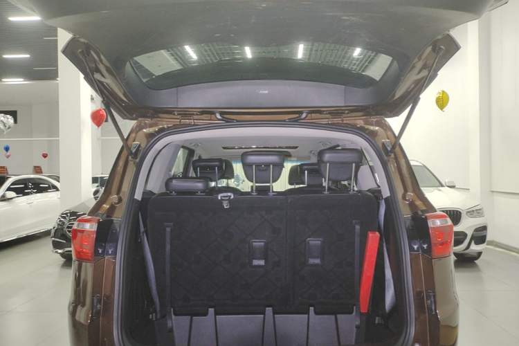 Used Wuling Hongguang S3 2018 1.5T Manual Luxury Model China V Standard Trunk