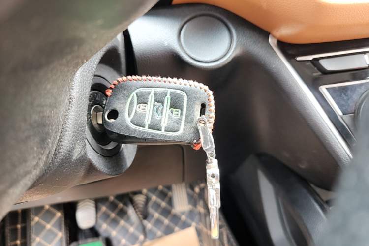 Used Wuling Hongguang S3 2018 1.5L Manual Luxury Model China V Standard Vehicle Key