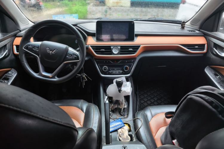 Used Wuling Hongguang S3 2018 1.5L Manual Luxury Model China V Standard Center Console