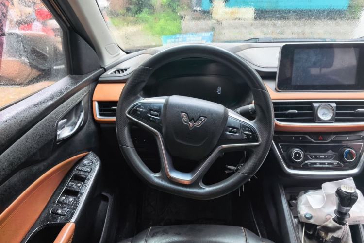 Used Wuling Hongguang S3 2018 1.5L Manual Luxury Model China V Standard Steering Wheel
