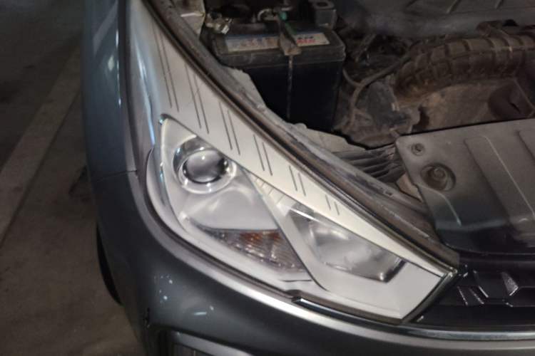 Used Wuling Hongguang S3 2018 1.5L Manual Luxury Model China V Standard Right Front Headlight