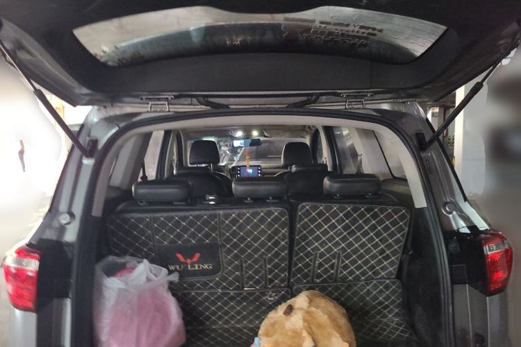 Used Wuling Hongguang S3 2018 1.5L Manual Luxury Model China V Standard Trunk