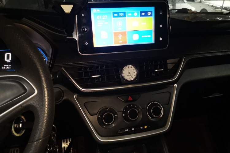 Used Wuling Hongguang S3 2018 1.5L Manual Comfort Model China V Standard Audio And AC Panel