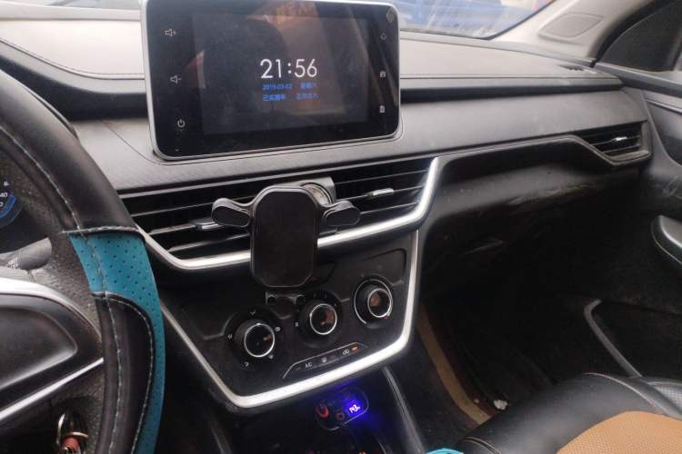 Used Wuling Hongguang S3 2018 1.5L Manual Comfort Model China V Standard Audio And AC Panel