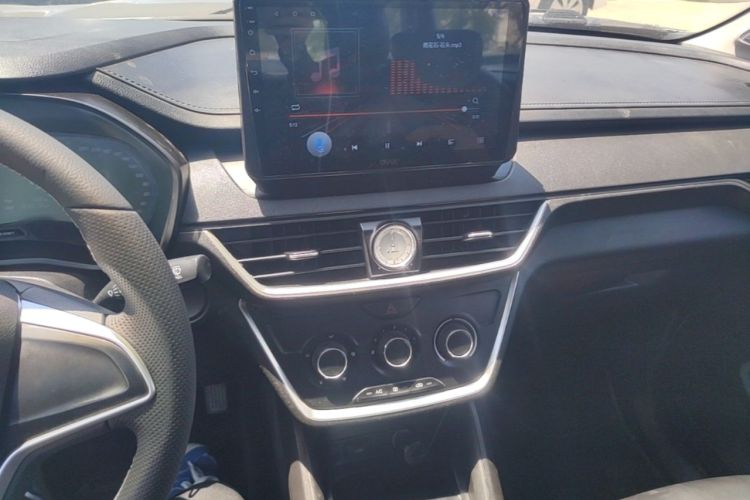 Used Wuling Hongguang S3 2018 1.5L Manual Comfort Model China V Standard Audio And AC Panel