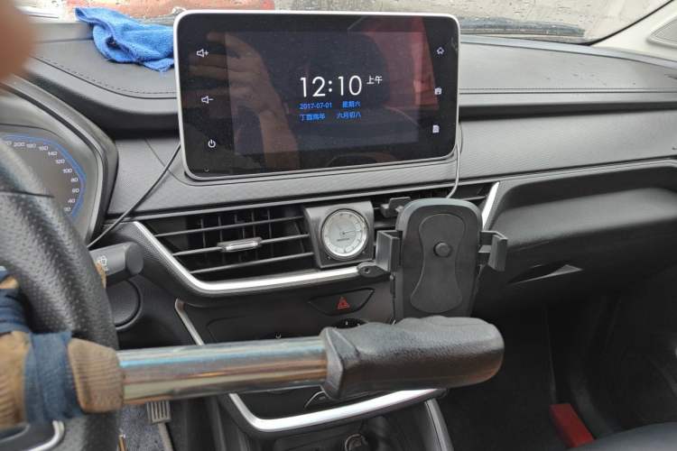 Used Wuling Hongguang S3 2018 1.5T Manual Comfort Model China V Standard Audio And AC Panel