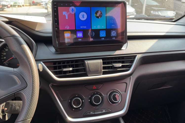 Used Wuling Hongguang S3 2018 1.5L Manual Standard Version China V Standard Audio And AC Panel