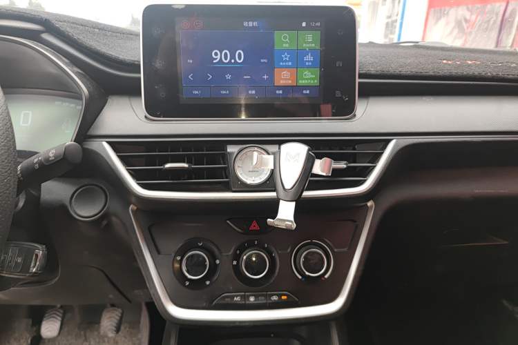 Used Wuling Hongguang S3 2018 1.5T Manual Comfort Model China V Standard Audio And AC Panel