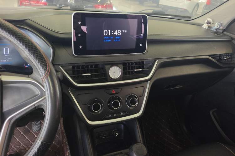 Used Wuling Hongguang S3 2018 1.5L Manual Comfort Model China V Standard Audio And AC Panel