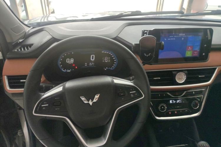 Used Wuling Hongguang S3 2018 1.5L Manual Luxury Model China V Standard Center Console