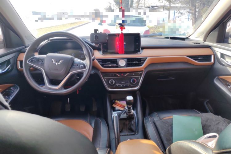Used Wuling Hongguang S3 2018 1.5T Manual Luxury Model China V Standard Center Console