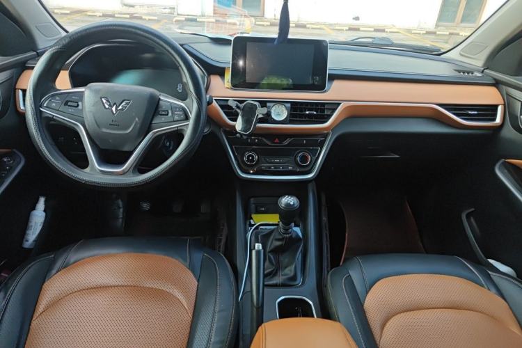 Used Wuling Hongguang S3 2018 1.5L Manual Luxury Model China V Standard Center Console