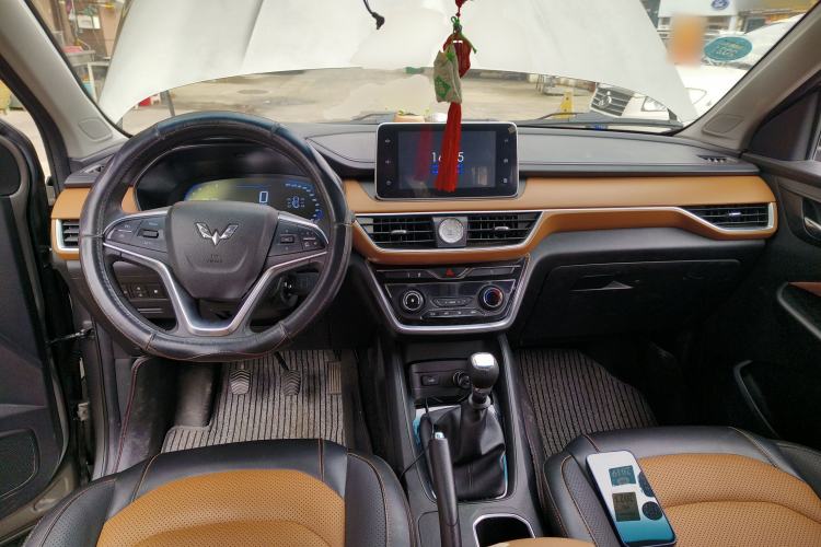 Used Wuling Hongguang S3 2018 1.5L Manual Luxury Model China V Standard Center Console